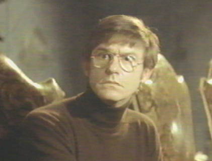 A Tribute to Roddy McDowall - Legend of Hell House (house048.jpg)