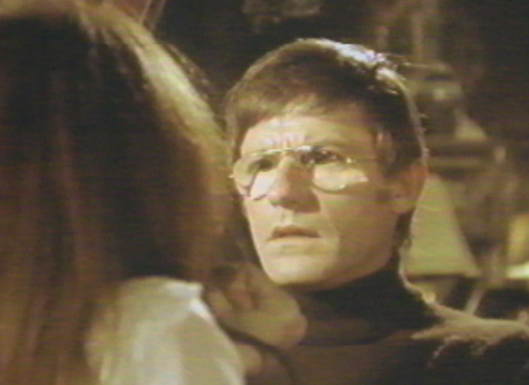 A Tribute to Roddy McDowall - Legend of Hell House (house064.jpg)