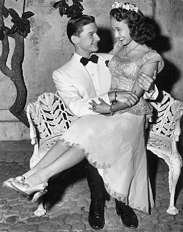 A Tribute to Roddy McDowall - Holiday in Mexico (holiday21.jpg)