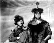 Roddy McDowall and Orson Welles in Macbeth