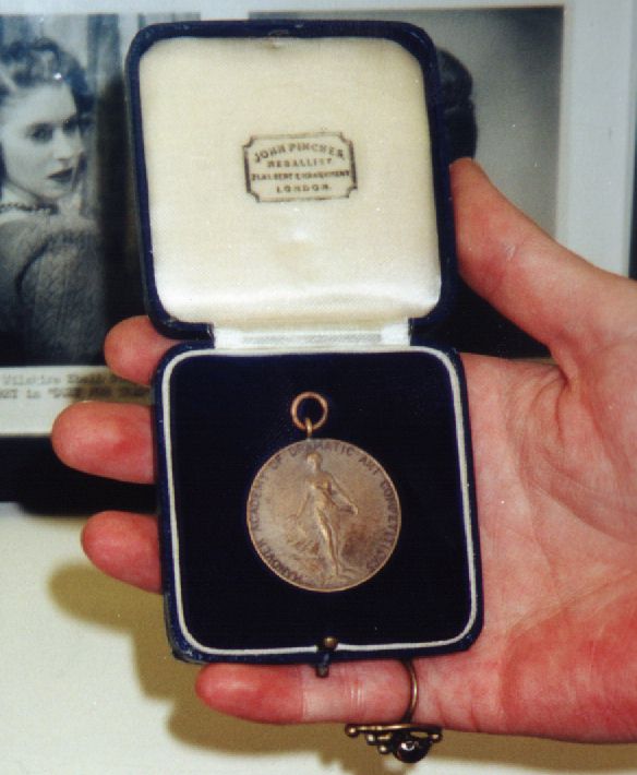 A Tribute to Roddy McDowall - MPTF 80th Anniversary (59a.jpg)