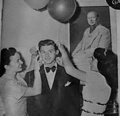 A Tribute to Roddy McDowall - balloons.jpg