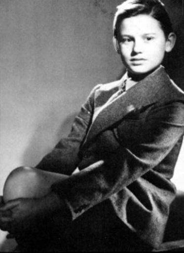 A Tribute to Roddy McDowall - rm40s04.jpg