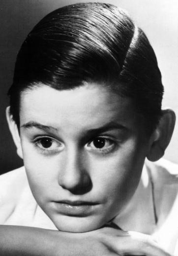 A Tribute to Roddy McDowall - rm40s08.jpg