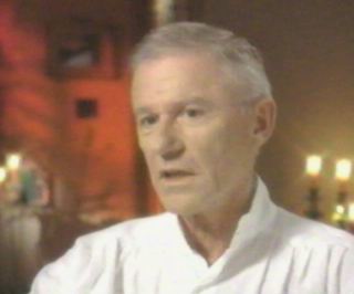 A Tribute to Roddy McDowall - A&E Vincent Price (price006.jpg)