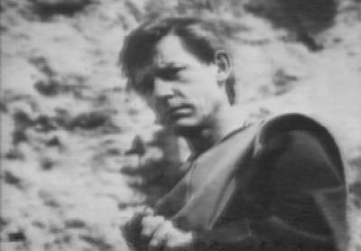 A Tribute to Roddy McDowall - In Between (FF01.jpg)