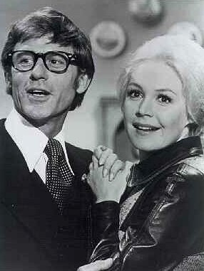 A Tribute to Roddy McDowall - Love American Style (loveAmerSensuous04.jpg)