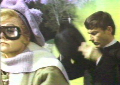 A Tribute to Roddy McDowall - Bedknobs and Broomsticks (broom015.jpg)