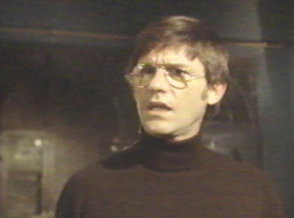 A Tribute to Roddy McDowall - Legend of Hell House (house054.jpg)