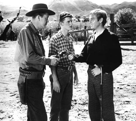 A Tribute to Roddy McDowall - Black Midnight (blackmid03.jpg)