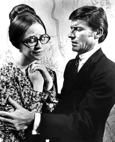 A Tribute to Roddy McDowall - Pretty Maids All in a Row (pretty01.jpg)