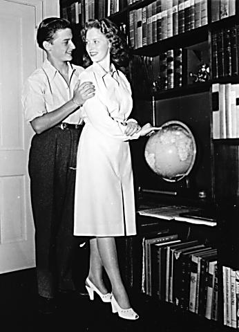 A Tribute to Roddy McDowall - Cheviot Hills (library01.jpg)