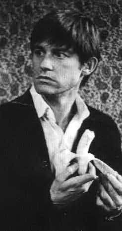 A Tribute to Roddy McDowall - The Astrakhan Coat (coat6.jpg)