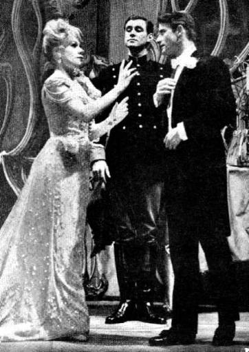 A Tribute to Roddy McDowall - Look After Lulu (lulu2.jpg)