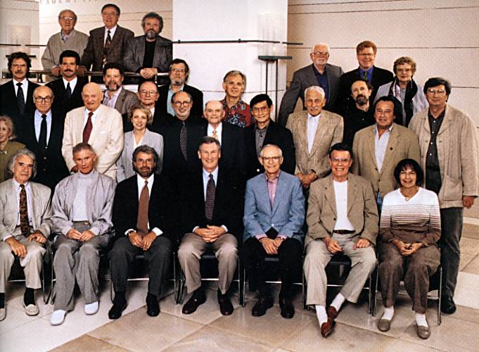 A Tribute to Roddy McDowall - AMPAS Board of Governors 1997-1998 (ampas9798a.jpg)