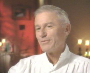 A Tribute to Roddy McDowall - A&E Vincent Price (price011.jpg)